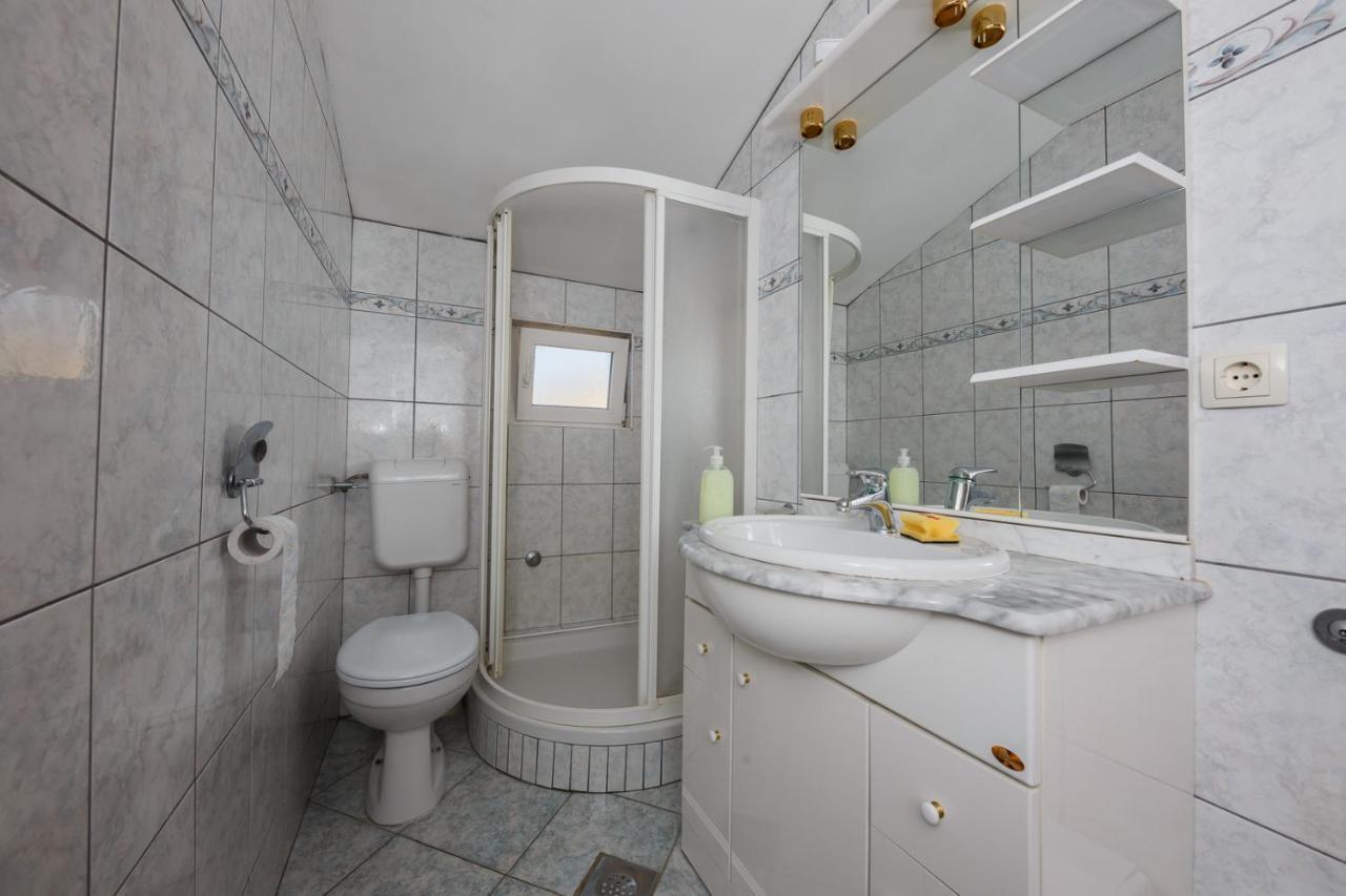 Apartamenty Z Basenem Ilja 로고즈니차 외부 사진
