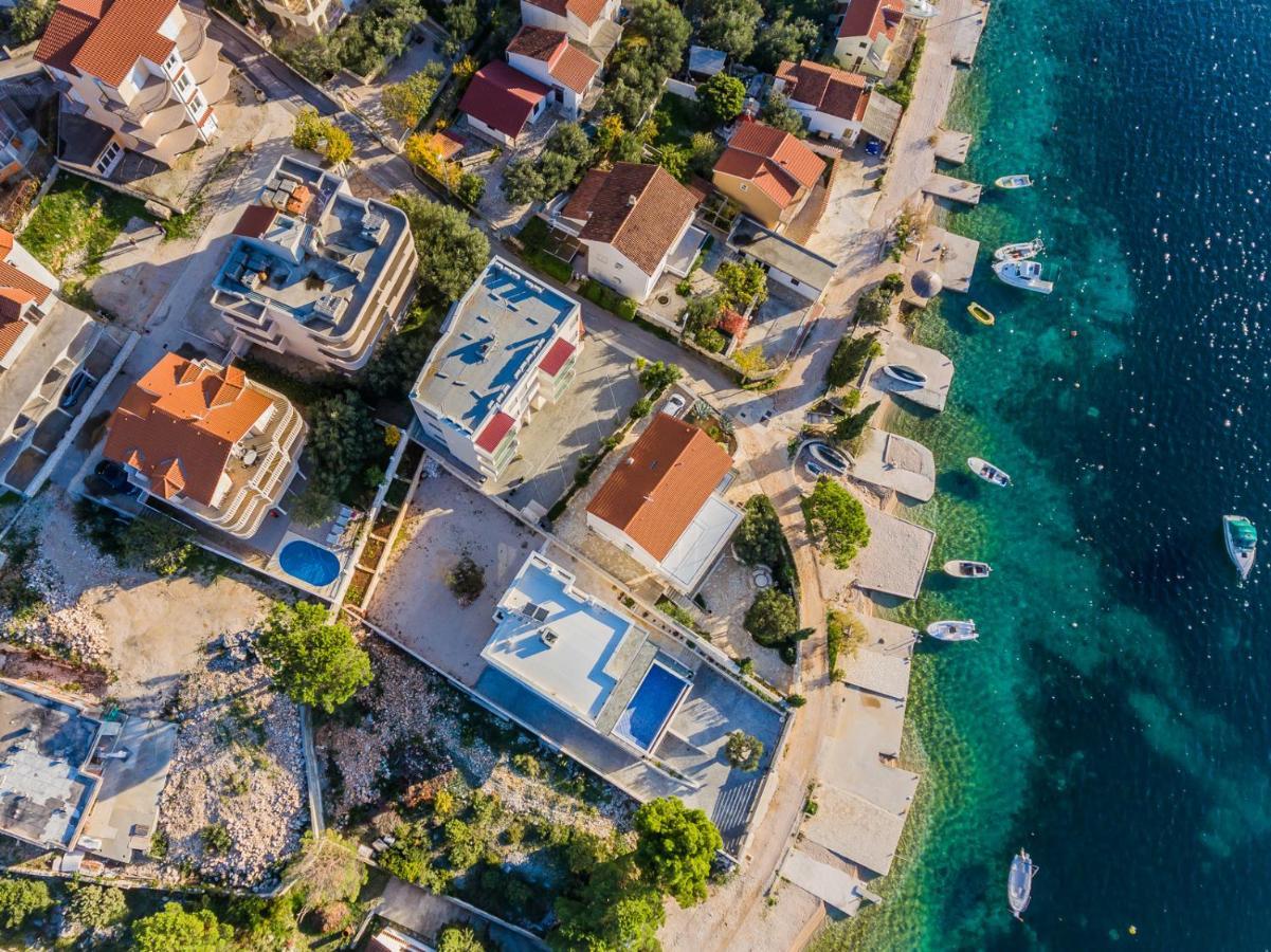 Apartamenty Z Basenem Ilja 로고즈니차 외부 사진