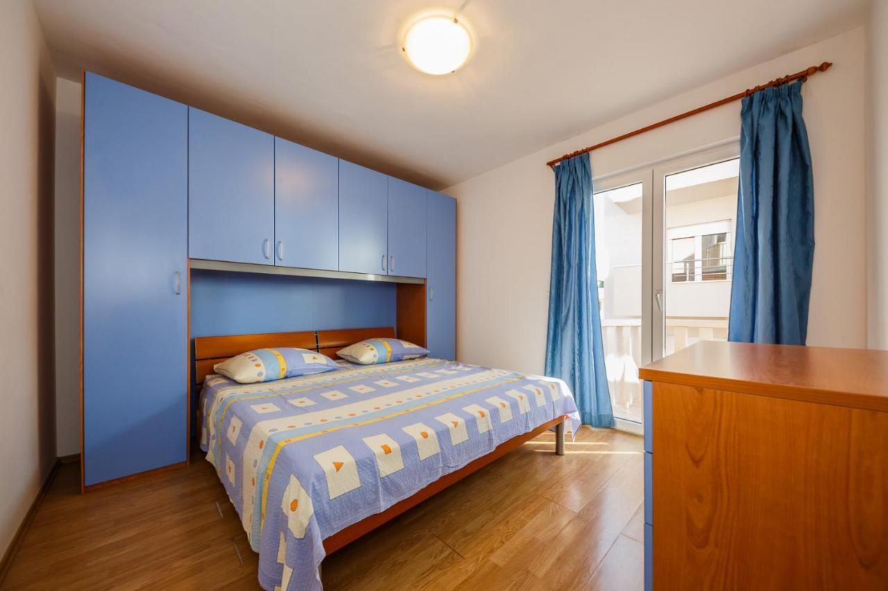 Apartamenty Z Basenem Ilja 로고즈니차 외부 사진