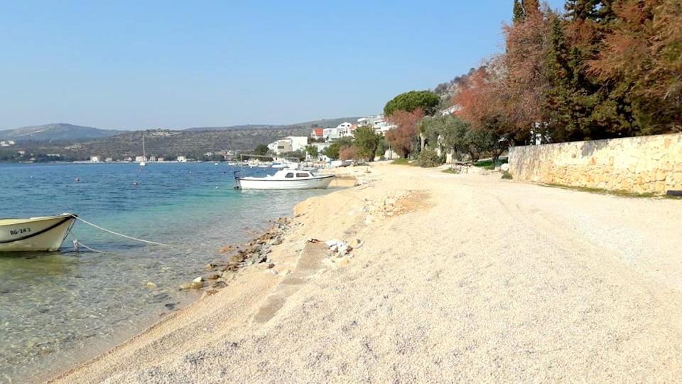 Apartamenty Z Basenem Ilja 로고즈니차 외부 사진